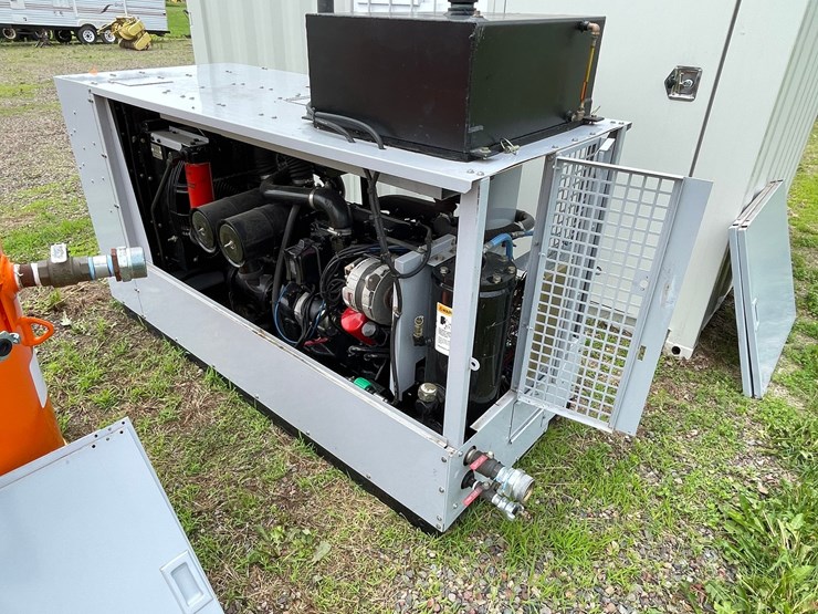 #4907-•-1994-ingersoll-rand-diesel-air-compressor-image-10