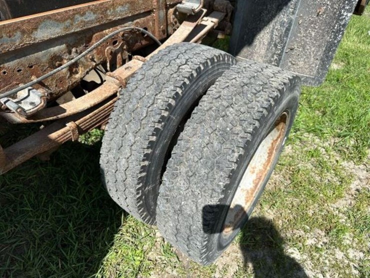 2002-ford-f550-image-23