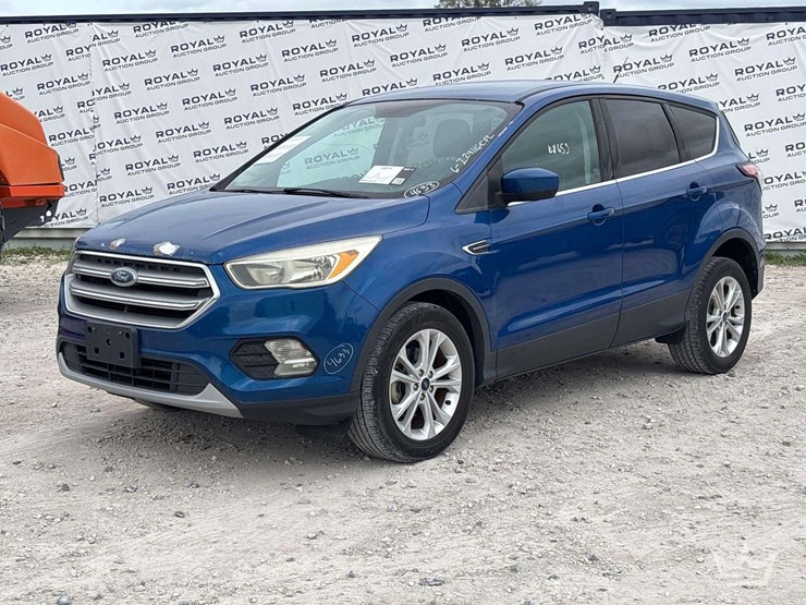 2017-ford-escape-image-1
