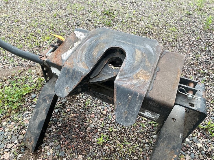 #4932-•-husky-15k-camper-5th-wheel-hitch-image-5