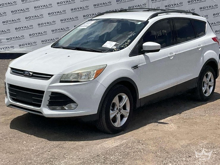 2016-ford-escape-image-1