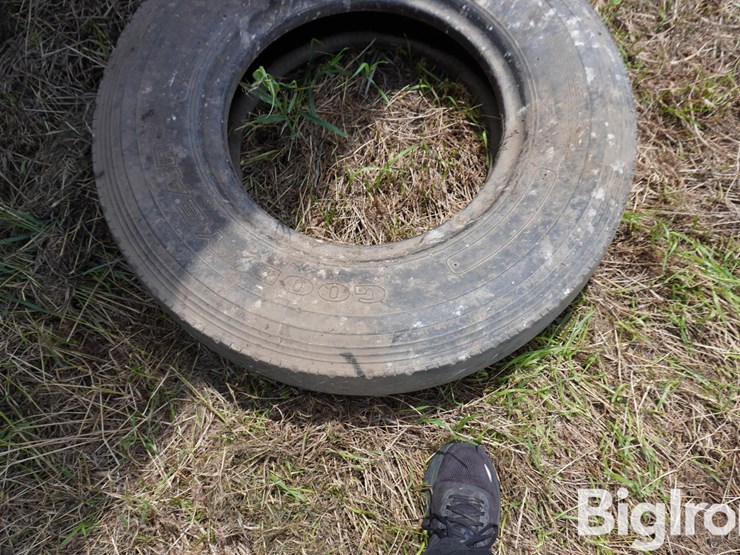 9.00-20-tires-image-5