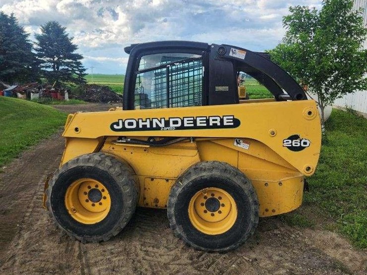 2000-john-deere-260-image-2