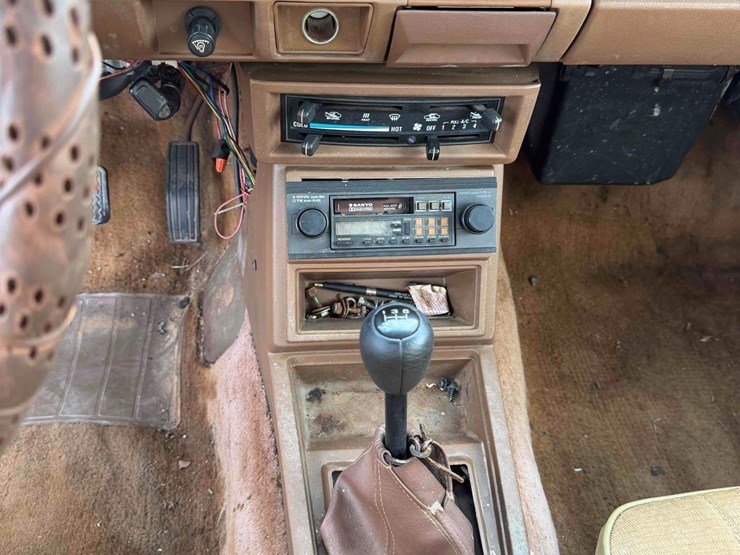 1986-nissan-d21-image-14
