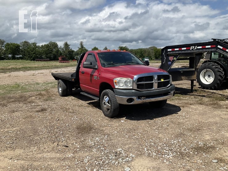 2009-dodge-3500-image-2
