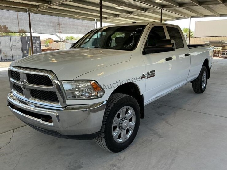 2014-dodge-2500-image-4