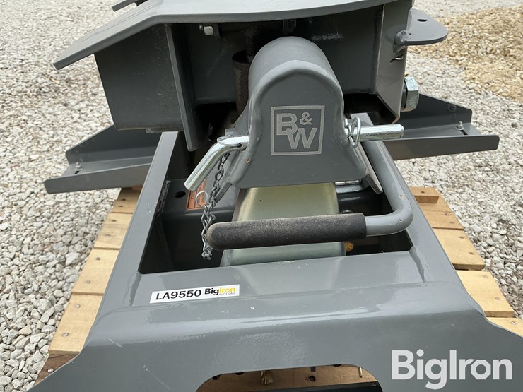 b-&-w-companion-5th-wheel-hitch-image-9