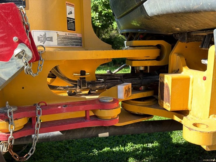 2016-john-deere-64-image-18