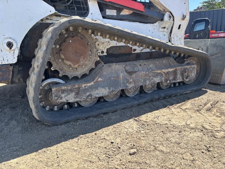 2019-bobcat-t770-image-18