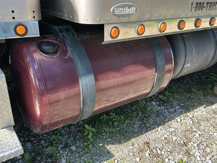 1979-peterbilt-359-image-14