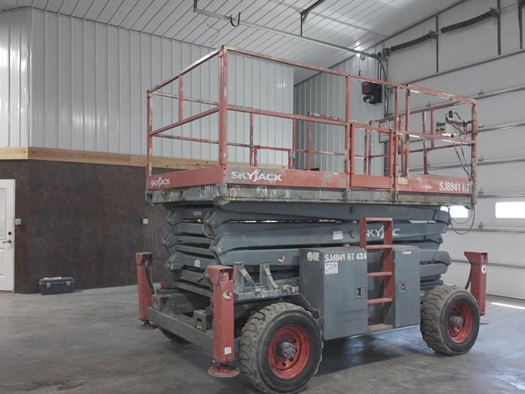 #105-•-2014-skyjack-sj884lrt-rough-terrain-scissor-lift-image-3