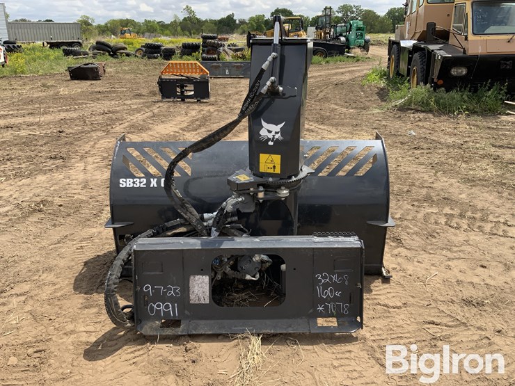 2023-bobcat-sb32-x-68-hydraulic-snow-blower-skid-steer-attachment-image-6