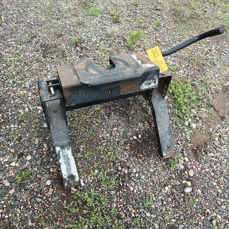 #4932 • Husky 15K Camper 5th Wheel Hitch