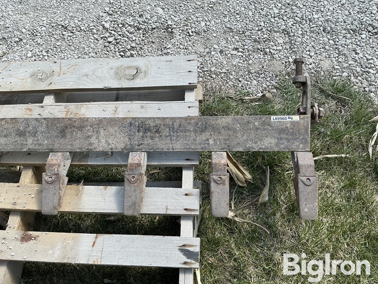 bobcat-bucket-attachment-image-10