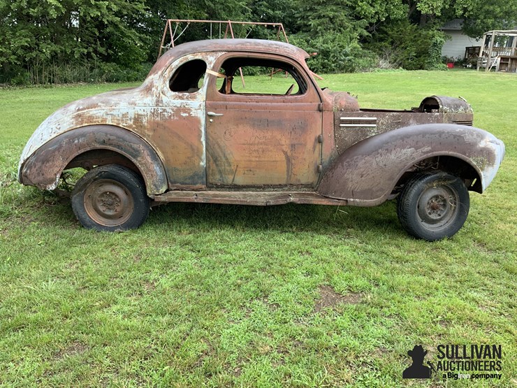 1939-plymouth-2-door-coupe-image-4