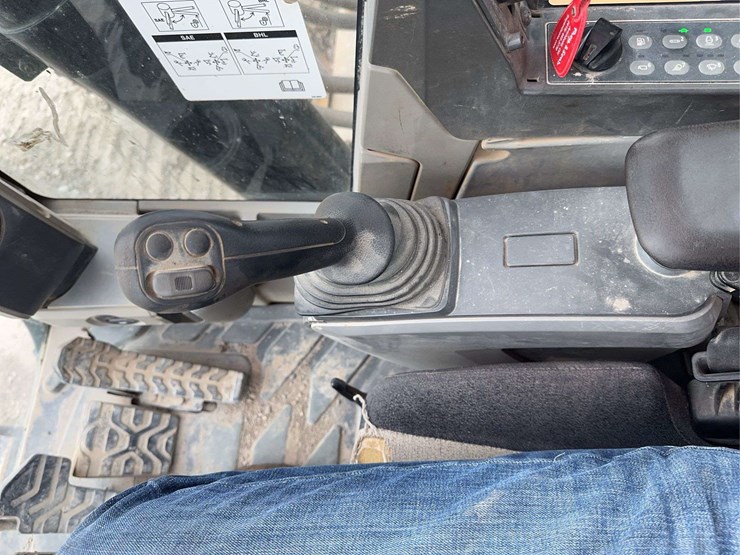 2014-caterpillar-336e-image-71