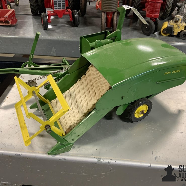 John Deere Pull Type Combine Toy