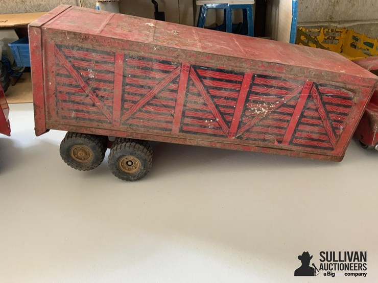 ertl-truck-w/trailers-image-5
