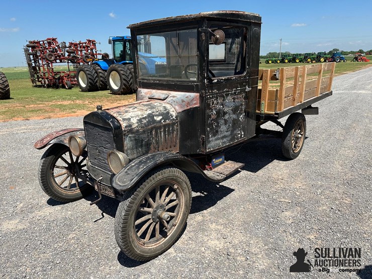 1925-ford-model-t-image-1