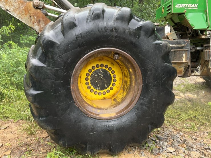 2015-deere-848h-image-28