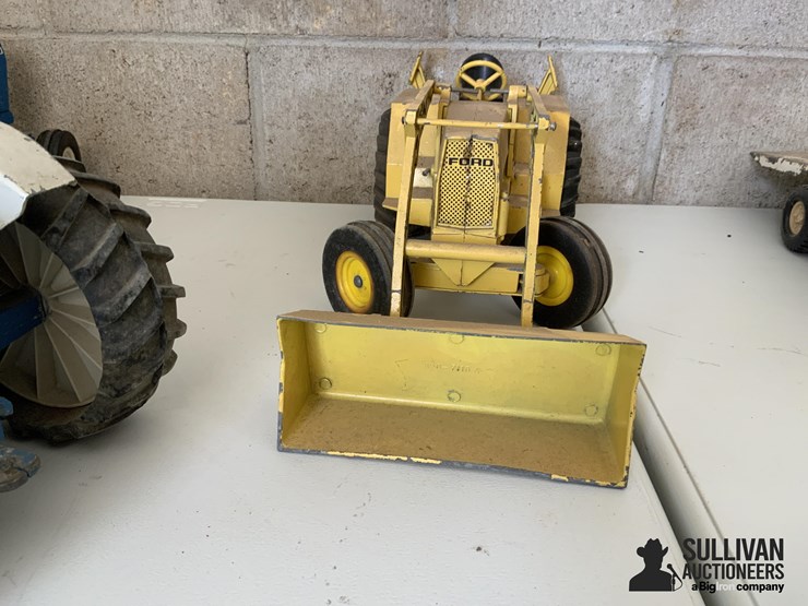 ford-toy-tractors-image-11