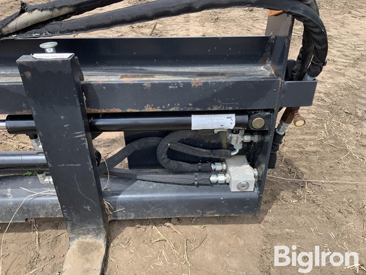 2023-wolverine-pfa-11-3300g-hydraulic-fork-skid-steer-attachment-image-12