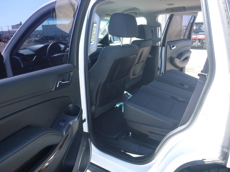 2015-chevrolet-tahoe-image-7