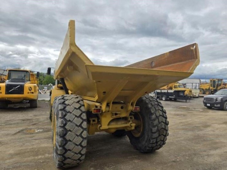 1996-caterpillar-d250e-image-8