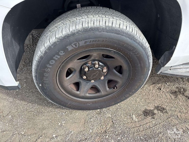 2019-chevrolet-tahoe-image-25