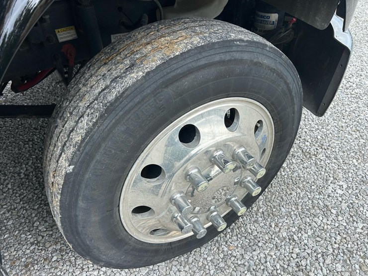 #149-•-2024-freightliner-m2-rollback-image-33
