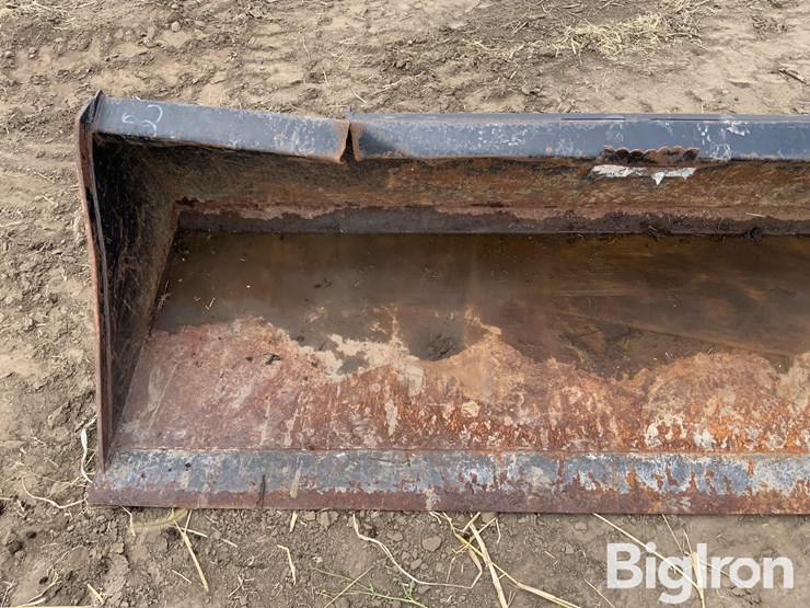 83.5”-skid-steer-bucket-image-10