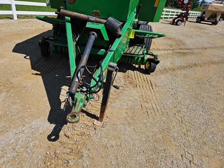 john-deere-100-image-10