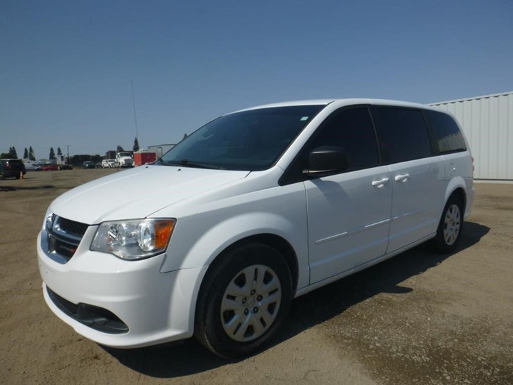 2017-dodge-grand-caravan-image-1