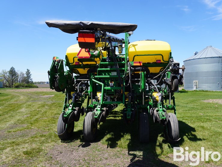 2012-john-deere-1770-image-6