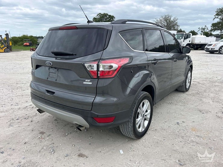 2017-ford-escape-image-3