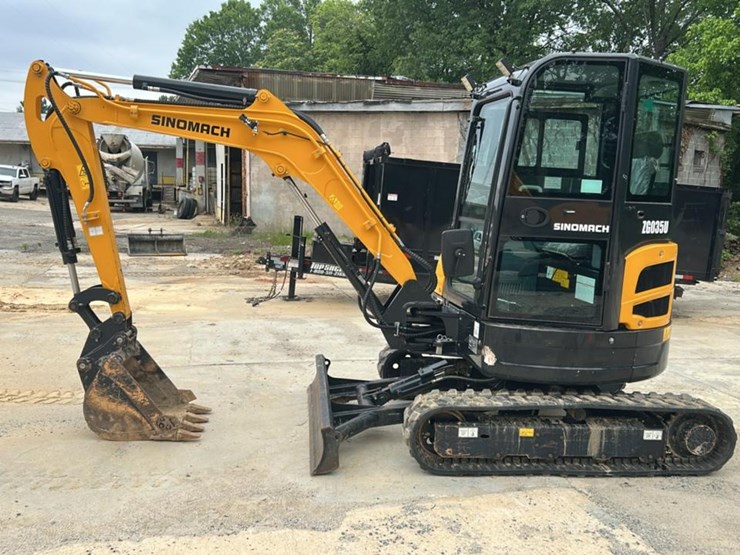 #126-•-2023-sinomach-zg035u-excavator-image-2