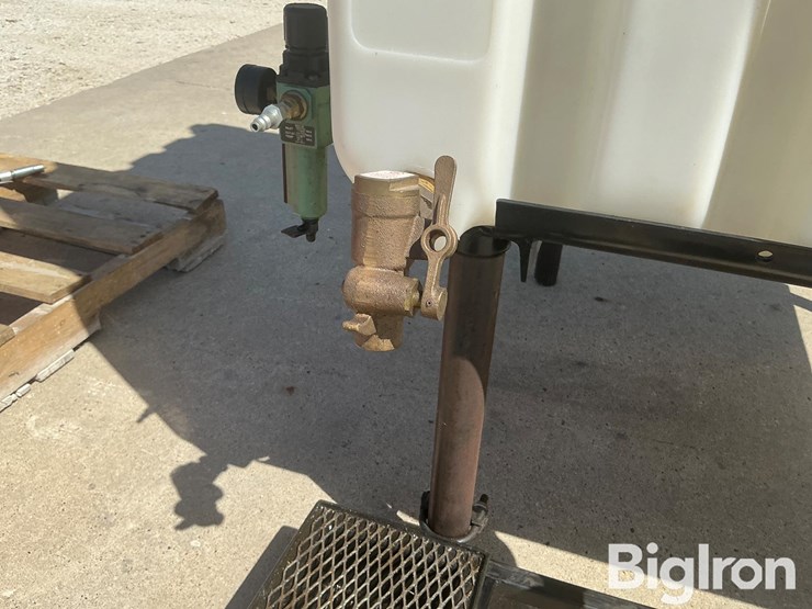lincoln-eng-110-gal-oil-tank-w/-hose-reels-image-17