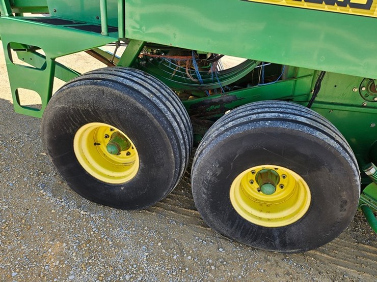 john-deere-100-image-34