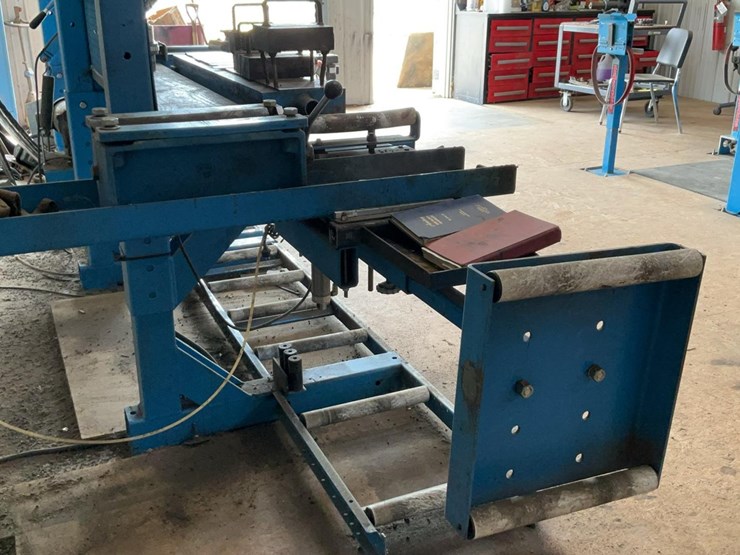 #185-•-armstrong-leveling-bench---dunaway-timber-image-13