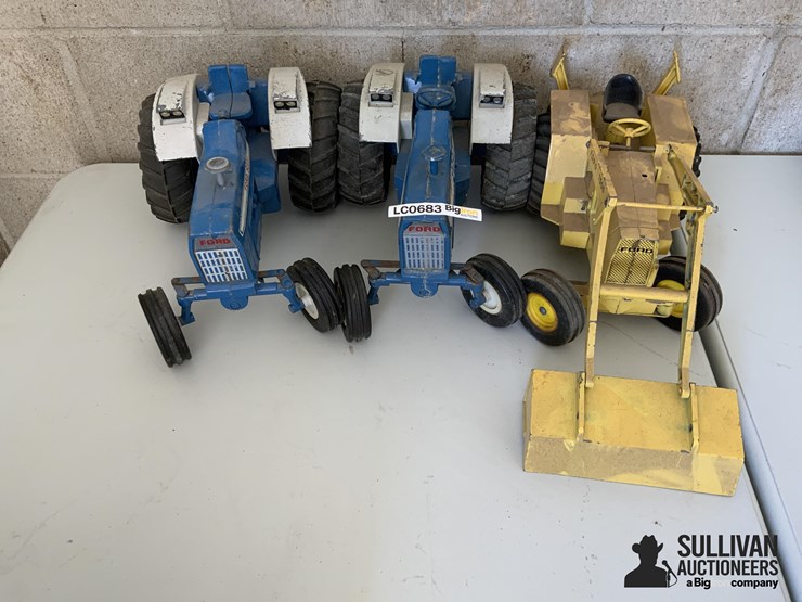 ford-toy-tractors-image-2
