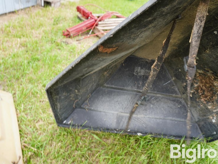hoppers-for-augers-image-12