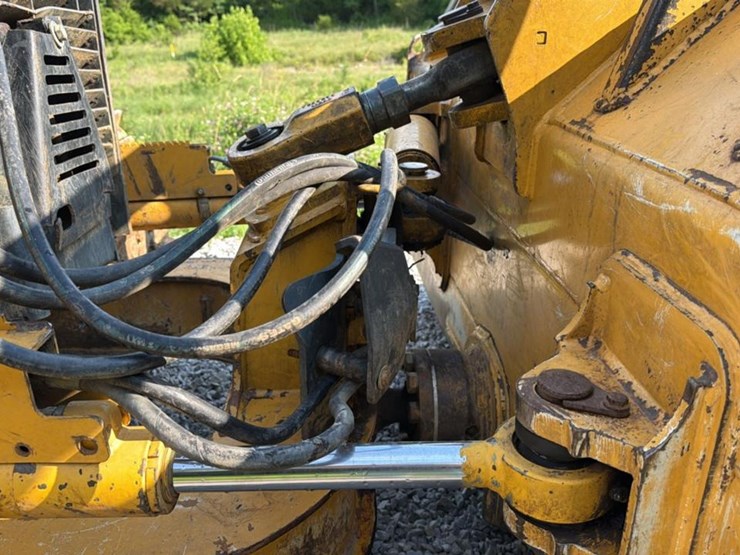 2012-john-deere-450-image-14