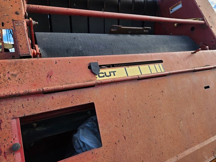 new-holland-664-image-14