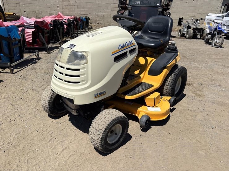 2007-cub-cadet-lt1045-image-1