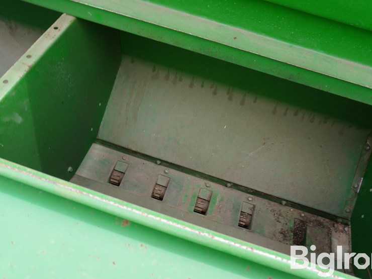 john-deere-750-image-10
