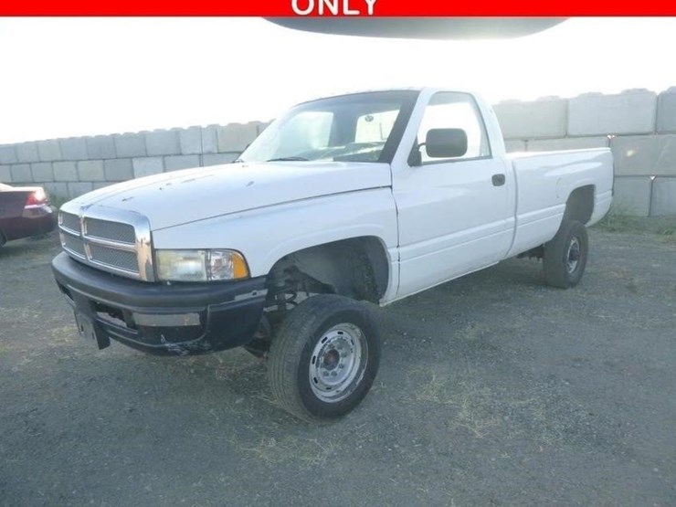 1996-dodge-ram-2500-image-1