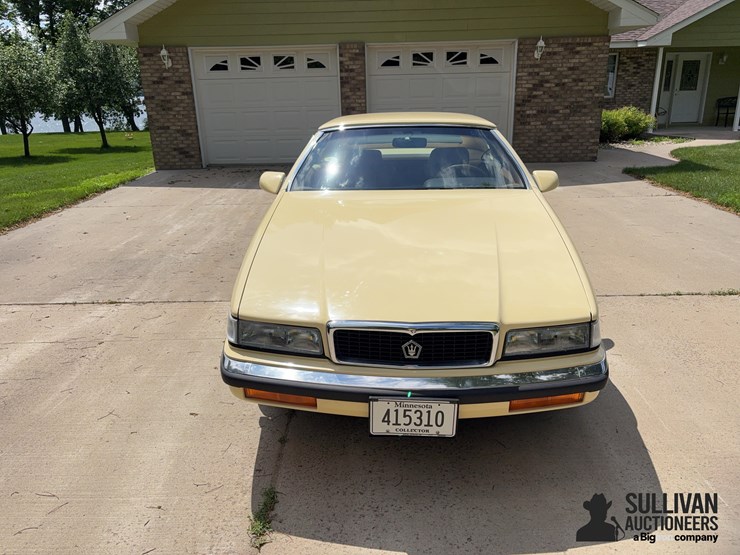 1989-maserati-convertible-coupe-collector-car-image-2