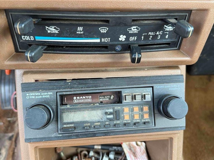 1986-nissan-d21-image-15