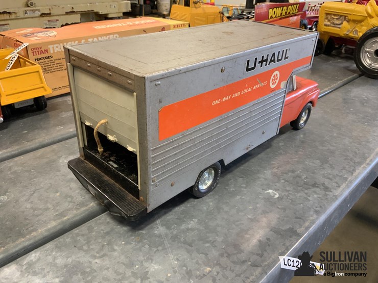 nylint-u-haul-toy-truck-image-6