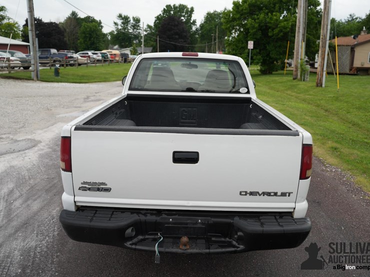 2001-chevrolet-s10-image-6